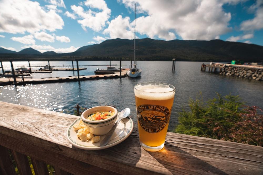 The Ketch Inn Ketchikan Exterior photo